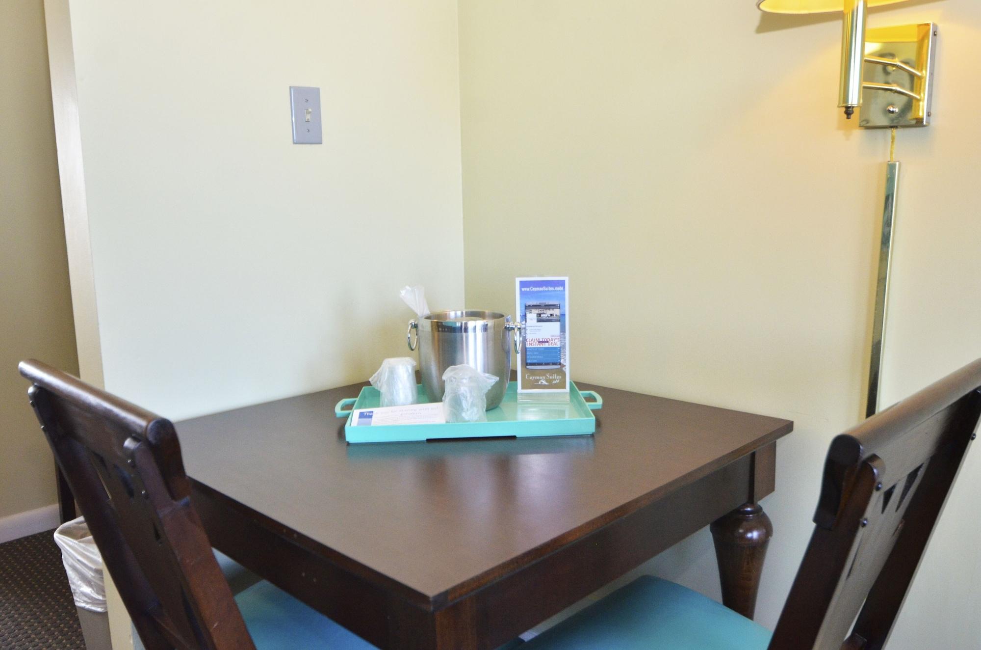 Cayman Suites Hotel Ocean City Eksteriør billede